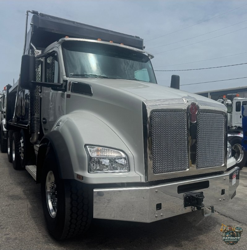 2026 KW T880 Tri Dump Truck