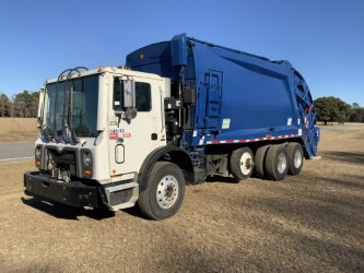 2017 Mack 28Yd McNeilus Rear Loader (RL) body Tri-axle Refuse Truck